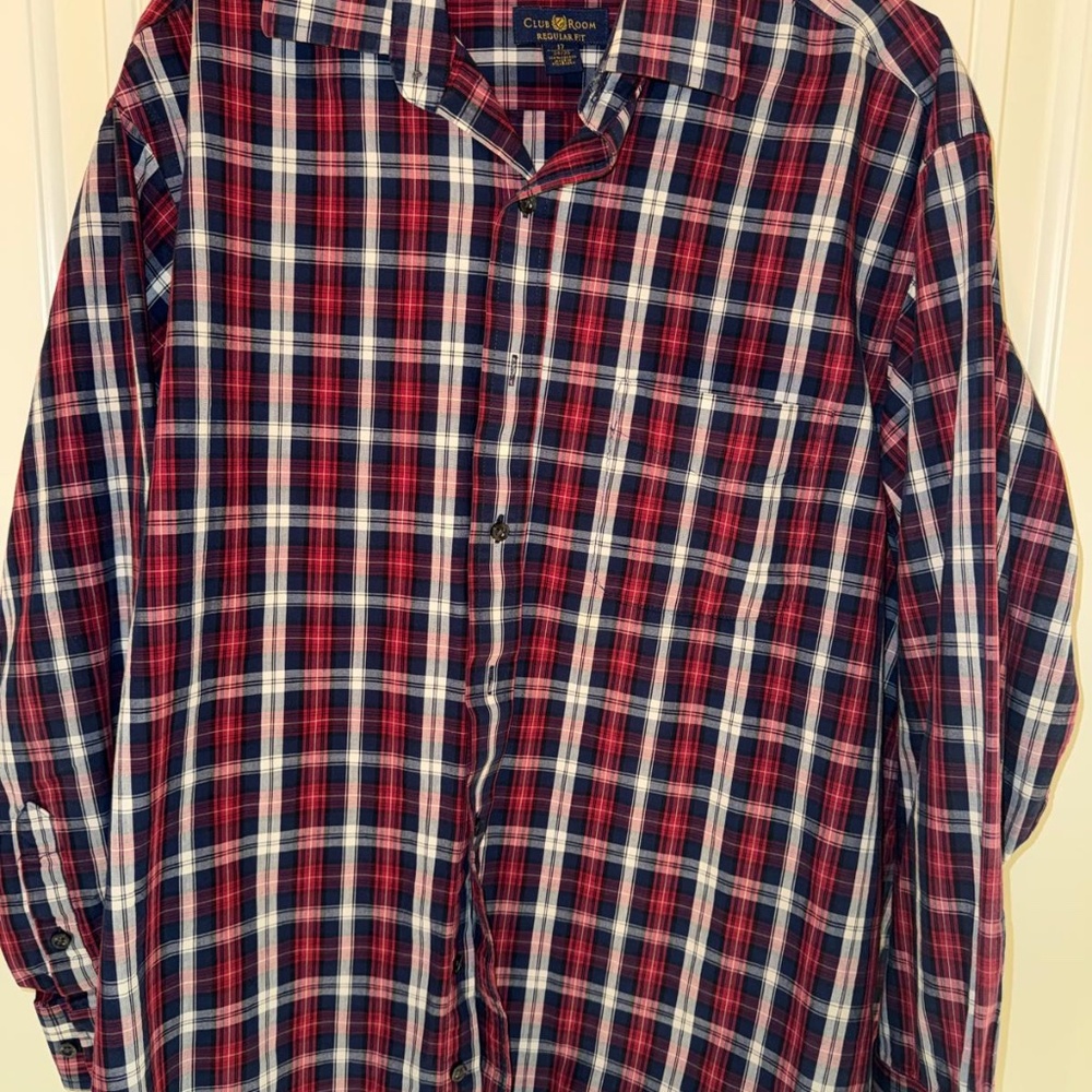 LIGHTLY USED Club Room Shirt 17 34/35 Red Plaid Button Up Long Sleeve